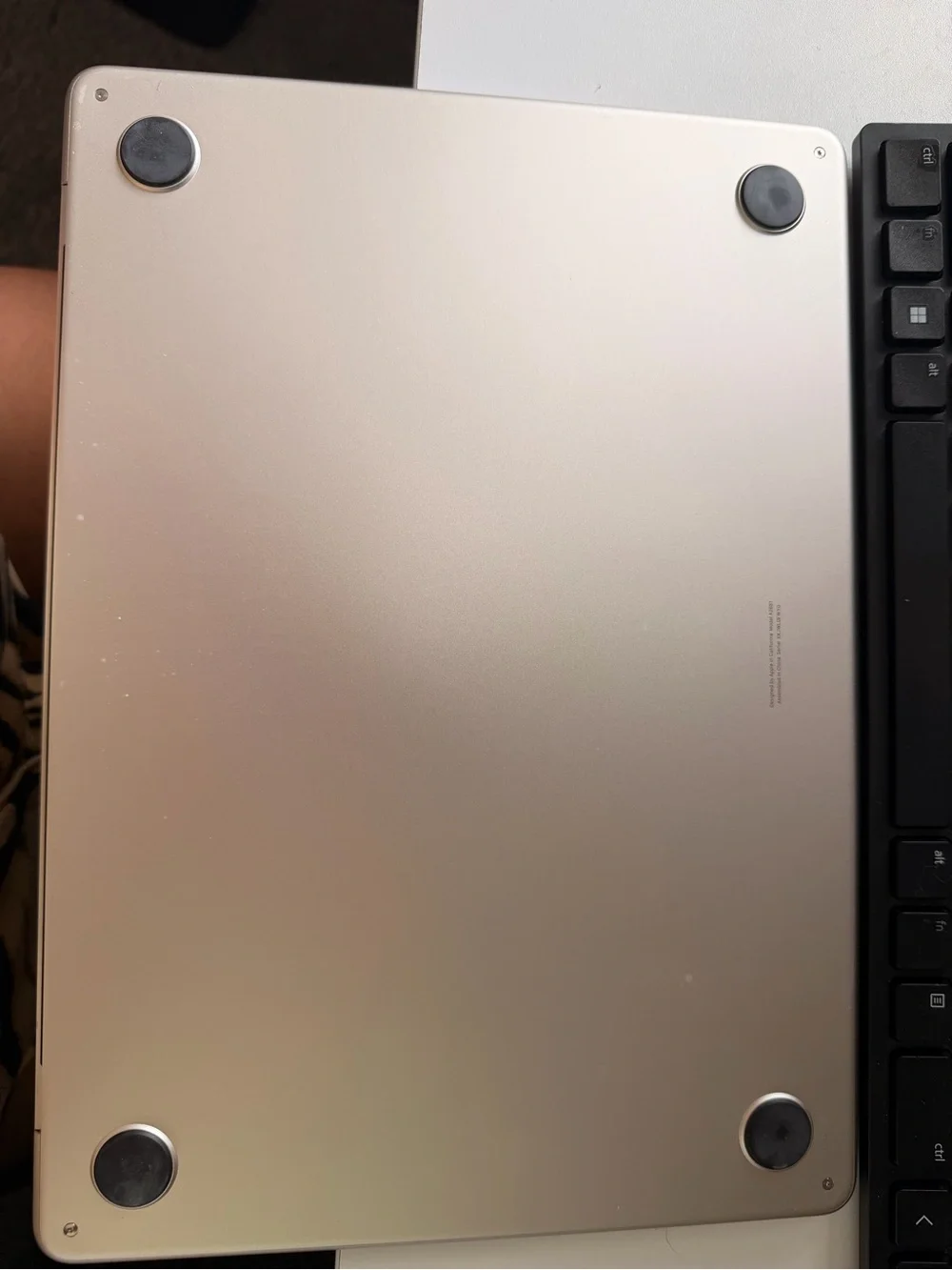 Apple MacBook Air M2 13.6” (2022) – Starlight – 256GB